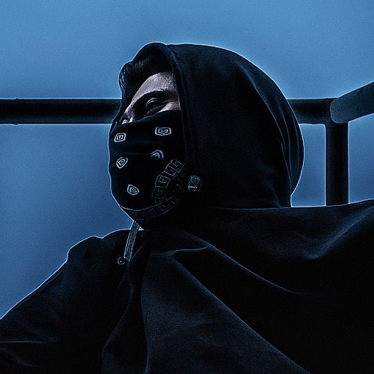 فـالـكـن - Falkunn