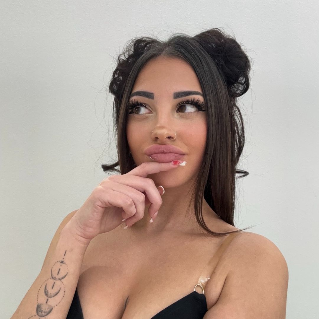𝐋 𝐔 𝐍 𝐀 🐰