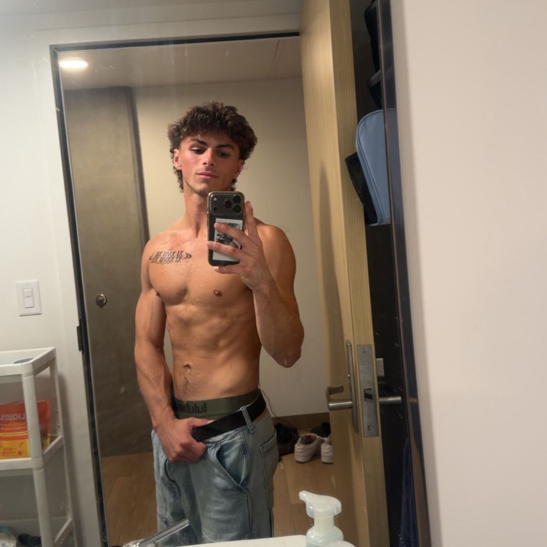 Alex Dutton 🏝️