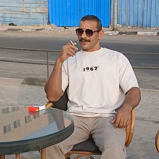 رجل لآ يقهر