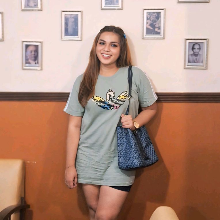 Indah Agelita Tambunan🧚‍♀️