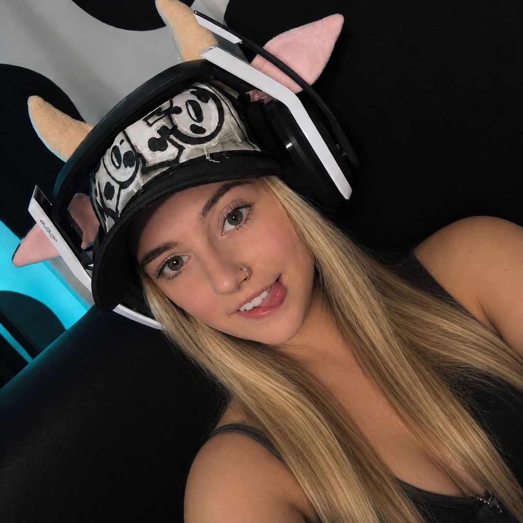 🖤 𝑫𝒚𝒔𝒍𝒆𝒙𝒄𝑴𝒐𝑭𝒐 🖤