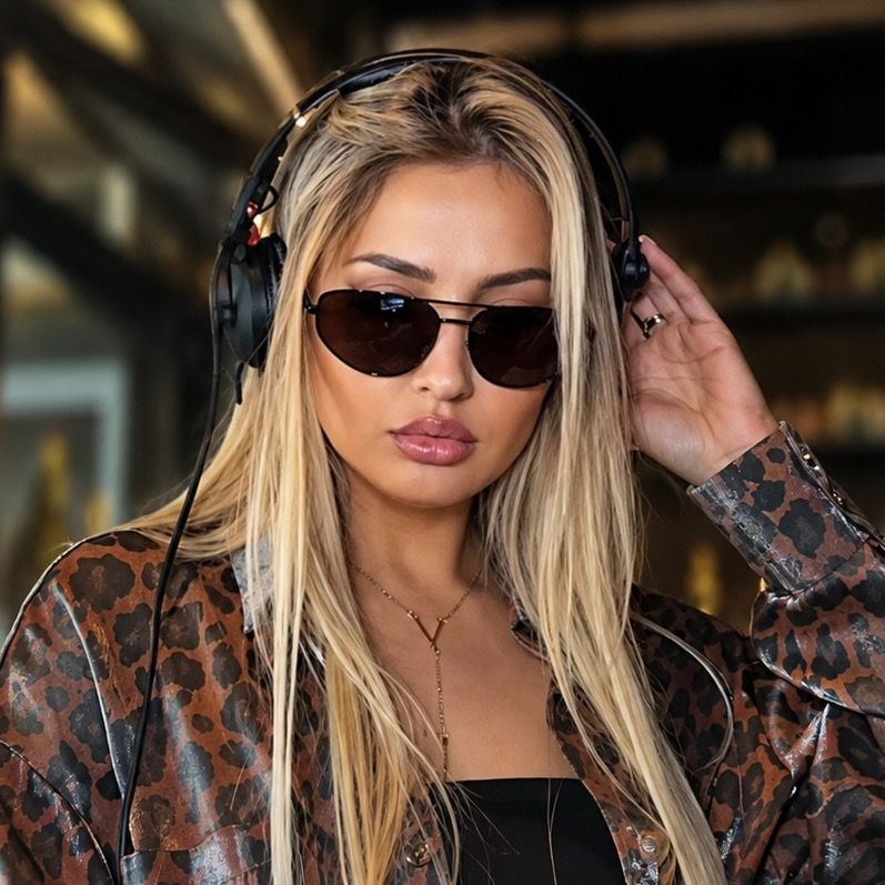 🇦🇪 DJ GIRL 🎧