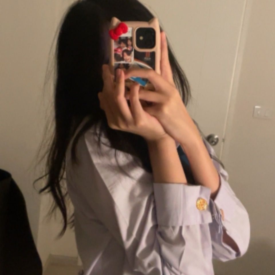 ⠀